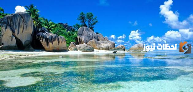 أين تقع جزر سيشل وما هي مساحتها؟