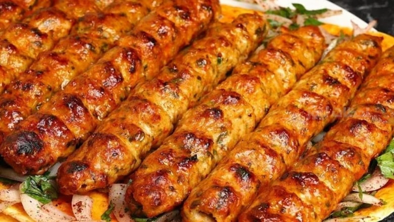 طريقة عمل كفتة الفراخ خطوة بخطوة للحصول على مذاق المطاعم    