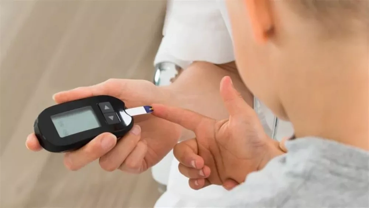 كل ما يتعلق بمرض السكري عند الاطفال وطريقة العلاج