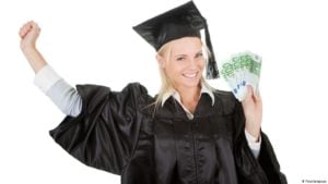 نموذج رسالة طلب منحة دراسية بالخارج