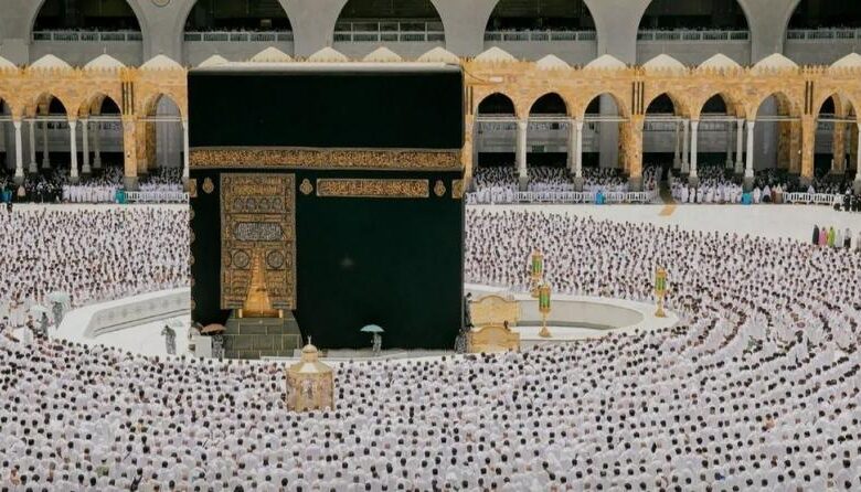 هل هدم الكعبة من علامات الساعة ... أجب